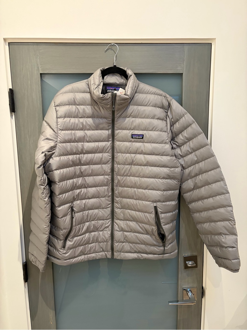 Patagonia Down Sweater Mens XL Feather Grey NWT